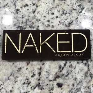 Naked eye shadow